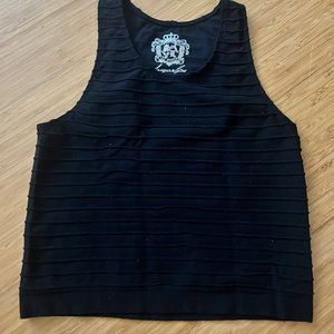 Cropped black muscle tank
